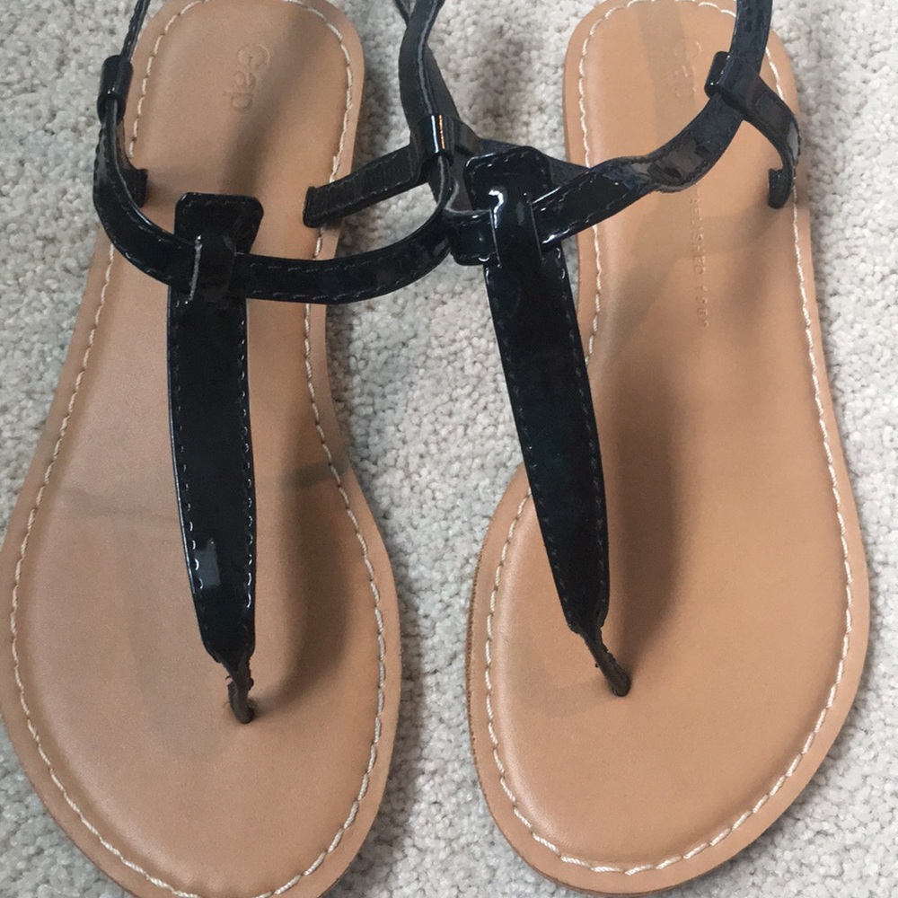 Gap kids Black and Tan t straps